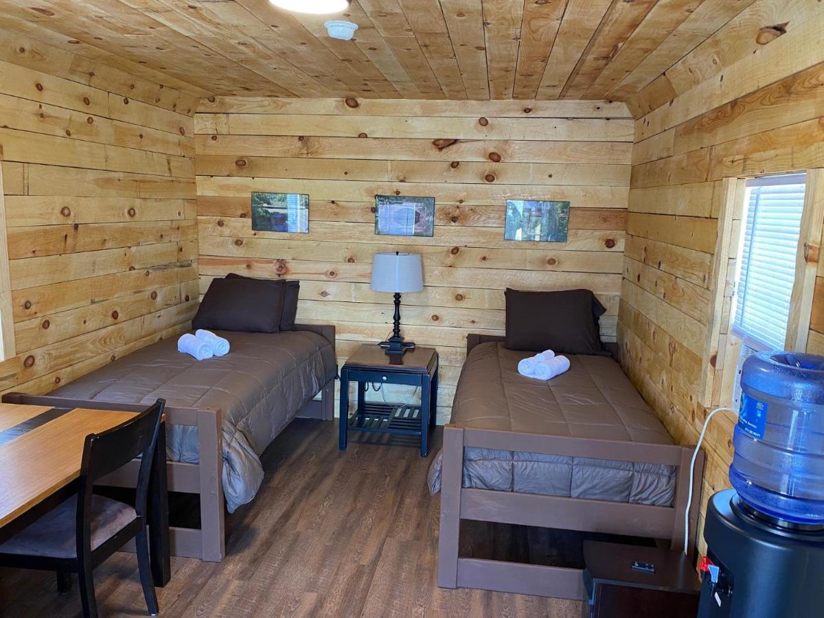 Canal Cabins Paw Paw Exterior photo